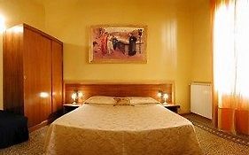 La Luna Guest House